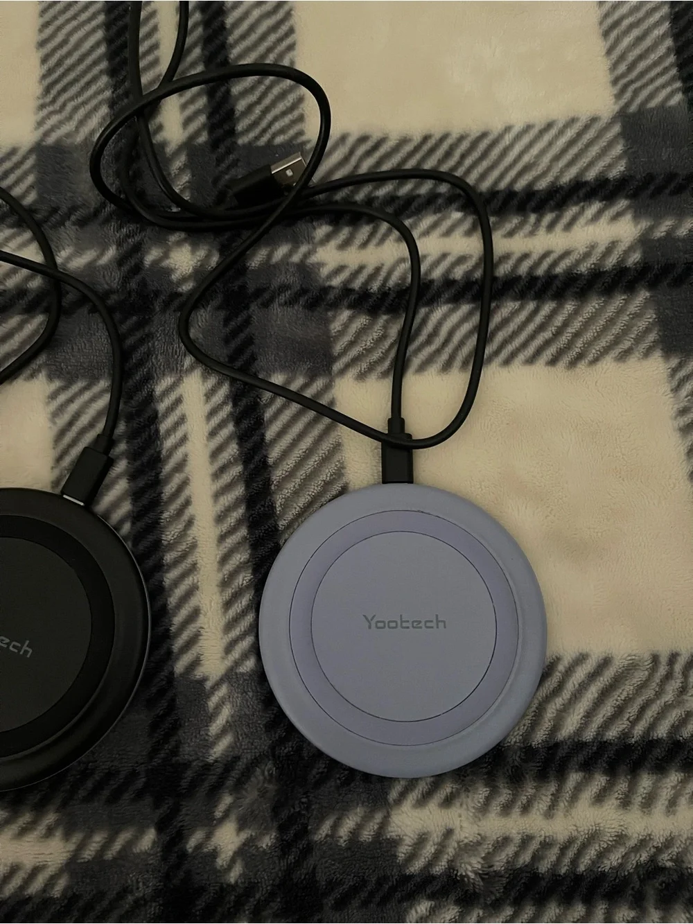 Set of 2 Yootech Wireless Charging Pads — Black & Lavender
